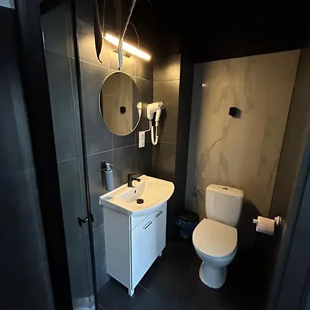 Lanzo St New Hostel *
