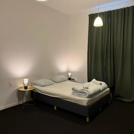 Lanzo St New Hostel *